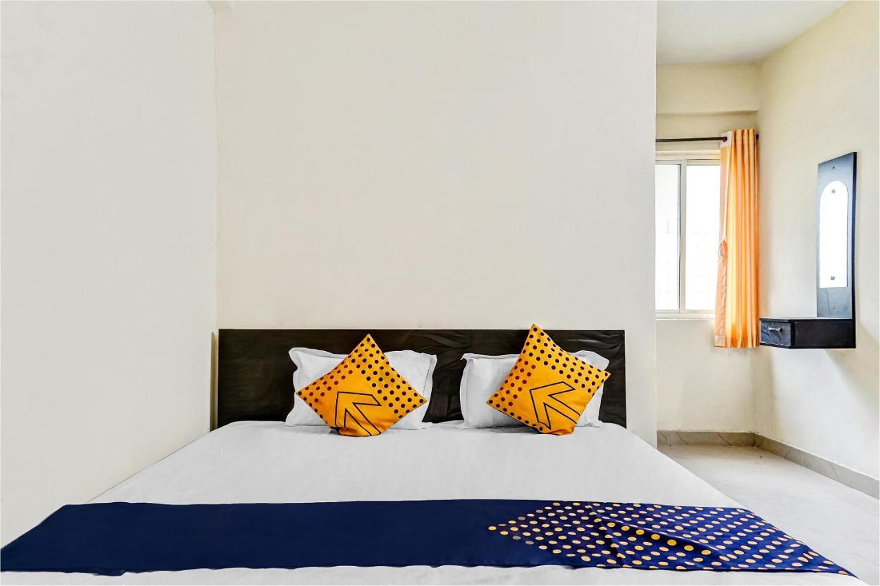 Spot On 81689 New Saiba Lodging Pune Exterior photo