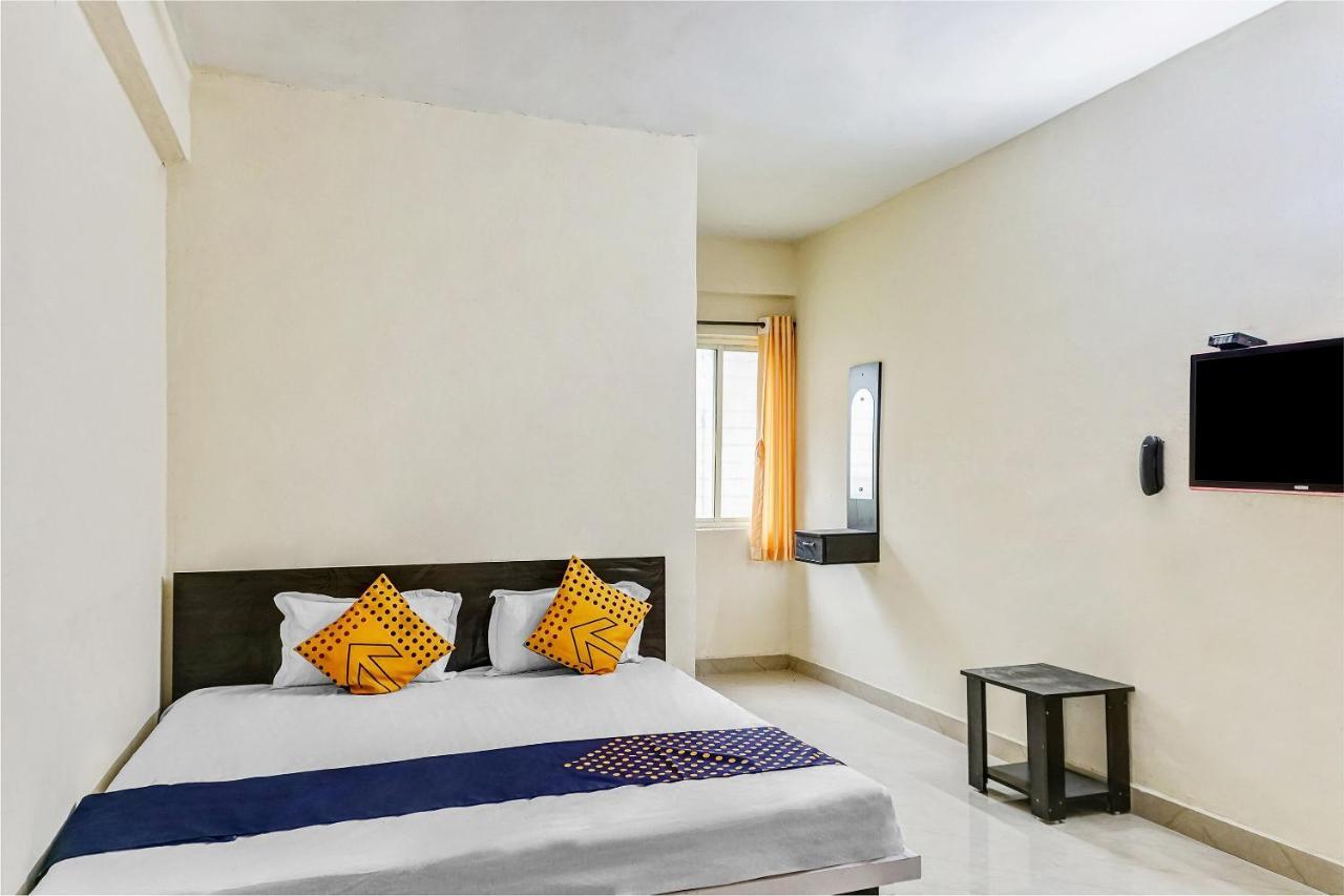 Spot On 81689 New Saiba Lodging Pune Exterior photo